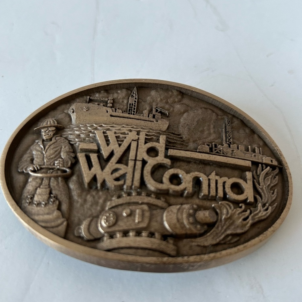 Wild Well Control belt buckle 2013-2014
Solid Bronze